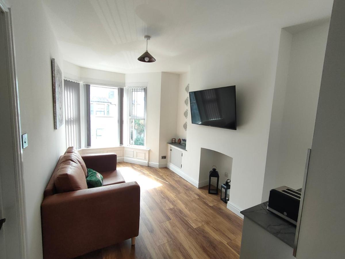 Lovely Refurbished Apartments, Morecambe Promenade Eksteriør billede
